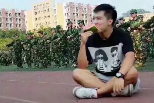 吃瓜学生和老外